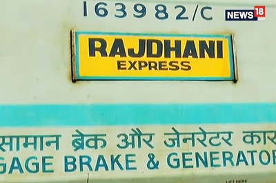 Tickets for Special Trains on Rajdhani Routes Can be Bought 30 Days in Advance at Railway Stations