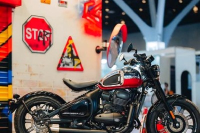 Jawa 42 Bobber Red Sheen Launched in India, Prie Starts at Rs 2.30 Lakh