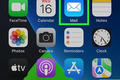 7 Easy Ways to Put Photos in a Digital Photo Frame