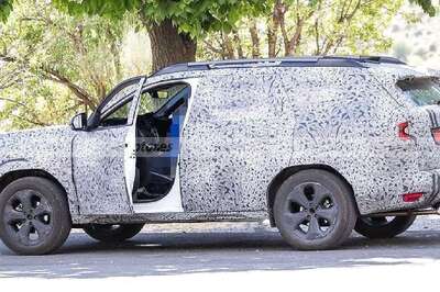 Renault Duster-Based Bigster 7-Seater SUV Spied; Fresh Details Revealed