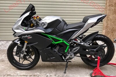 Bajaj Pulsar RS200 Modified to Look like Kawasaki Ninja H2R