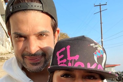 Karan Kundrra Holds Tejasswi Prakash Close As She Surprises Him On Tere Ishq Mein Ghayal Sets