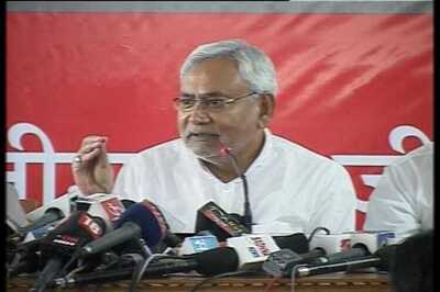 Nitish attacks BJP, RSS over reservation issue, accuses them of playing divisive politics