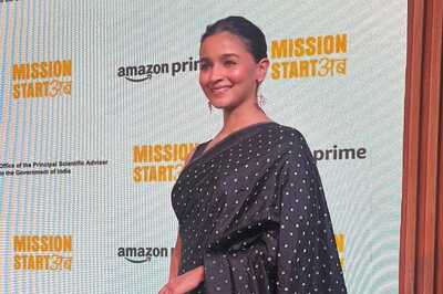 Alia Bhatt Scolds Paps After They Lie To Her About Watching What Jhumka Song: 'Theek Hai, Maaf Hai'