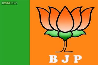 Kolkata: BJP's relief team denied entry into Makhra