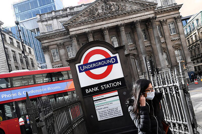 Britain Reports a Record 938 New Coronavirus Deaths