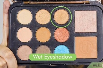 How to Apply Wet Eyeshadow