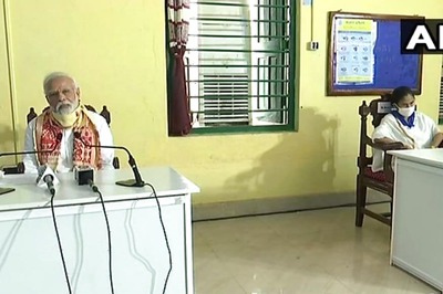 PM Announces Rs 1,000 Cr Relief for Cyclone Amphan-Hit Bengal, Mamata Says Clear Rs 53,000 Cr Dues