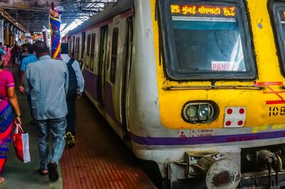 Indian Railways to Resume Mumbai Local Train Services with Full Capacity from October 28