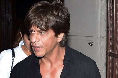 Shah Rukh Khan Heckled by Maharashtra MLC: 'You May be a Superstar, But Have You Bought Alibaug?'