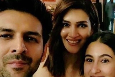 Viral! Exes Kartik Aaryan And Sara Ali Khan Share A Happy Selfie; Kriti Sanon Joins Them