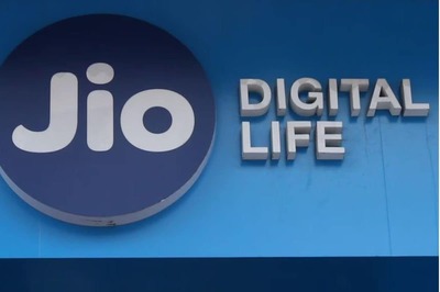 LIC Acquires 6.66% Stake in Jio Financial Services Through Demerger Process