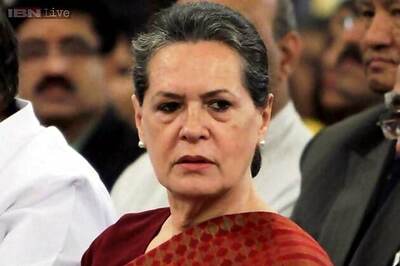 Sonia Gandhi holds strategy meet with Congress leaders on Parliament session