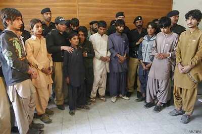 Pak: Children used by militants to plant bombs detained