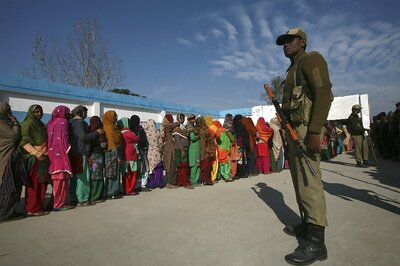 Centre to Send 25,000 More Troops to Kashmir Ahead of Local Body Elections