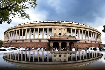Naidu, Birla Review Readiness for Monsoon Session as Covid Cloud Still Wanders