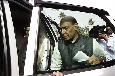 Rajnath Singh reviews Maoist situation in Andhra Pradesh