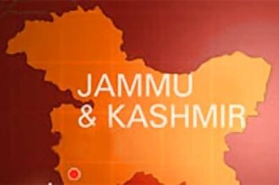 J&K: Encounter with three terrorists underway at Budgam village