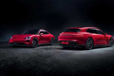 New Porsche Taycan Electric Sportscar Unveiled in Two Variants at LA Auto Show