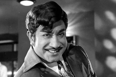 Sivaji Ganesan's Unseen Photo With His Mother And Wife Viral