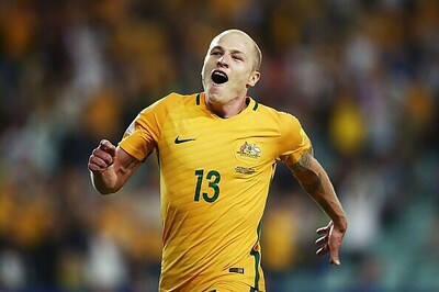 Manchester City Sign Australia Midfielder Aaron Mooy