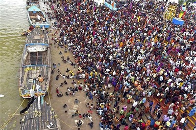 More protection on ghats as Godavari water rises after rains