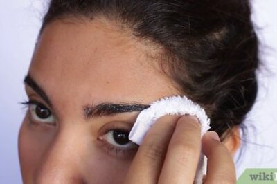 How to Pluck Your Eyebrows