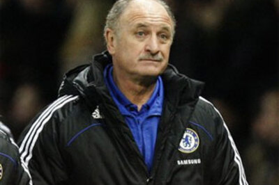Chelsea kick out manager Luiz Felipe Scolari