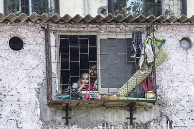 Sitting Ducks: Fear Stalks India's Biggest Slum Dharavi as Coronavirus Cases Inch Up