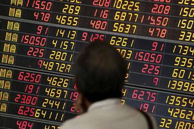 Sensex, Nifty Turn Negative on Weak Global Cues