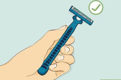 How to Shave Using Only a Razor and Water
