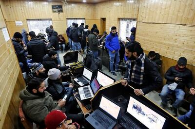 Mobile Phone and 2G Internet Services in Kashmir Now Restored