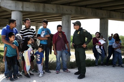 In Crackdown on Undocumented Migrants, US to Allow Indefinite Detention of Children and Families