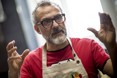 World’s Best Chefs Dish Out Gourmet Meals to the Homeless in New London Soup Kitchen