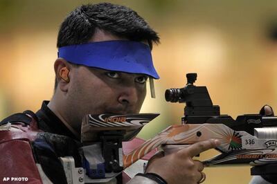 CWG: India clinch four golds on day 6