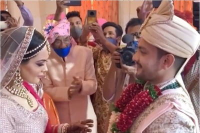 Amitabh Bachchan 'Features' in Aditya Narayan's Wedding Video in a Quirky Way