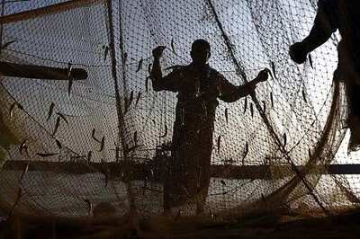 Tamil Nadu threatens to call off talks if fishermen not released