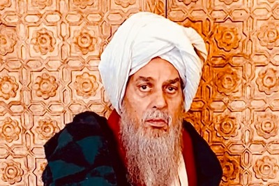 Dharmendra Shuts Down Troll Comparing Him With 'Struggling Actor', His Reaction Wins Internet