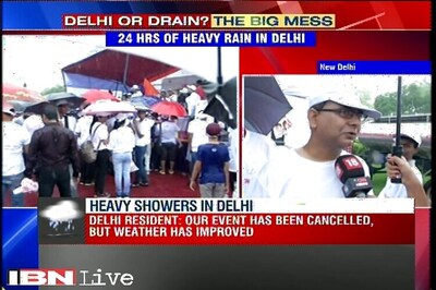 Heavy rains lash Delhi, waterlogging in several areas