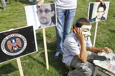 Snowden blames Obama for trying to block his efforts