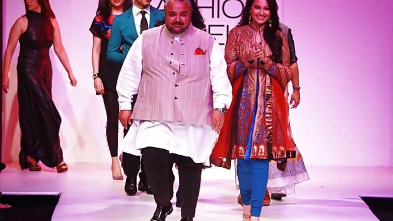Sonakshi Sinha walks as LFW show stopper