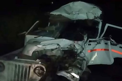 3 Die, 6 Injured as Pickup Van Rams Into Truck in Uttar Pradesh