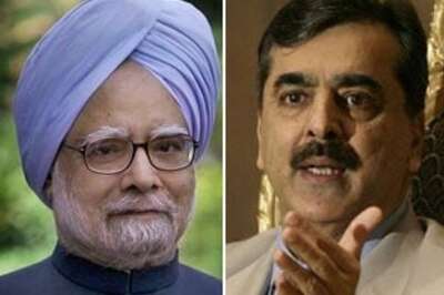 Manmohan, Gilani fix up meeting without a date