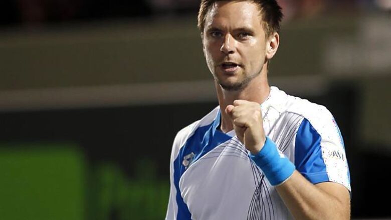 Soderling strolls into last eight in Barcelona