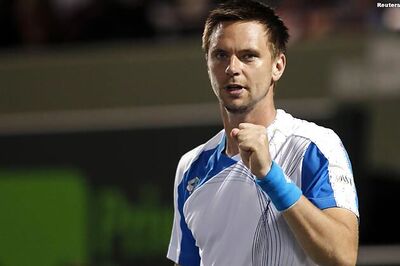 Soderling strolls into last eight in Barcelona