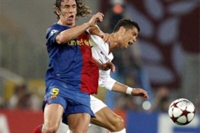 Champions League Half-Time: Barca leads 1-0 | Pics