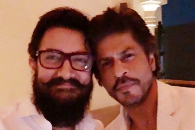 After 25 Years, SRK- Aamir Khan Click Their Very First Picture Together and It's Classic