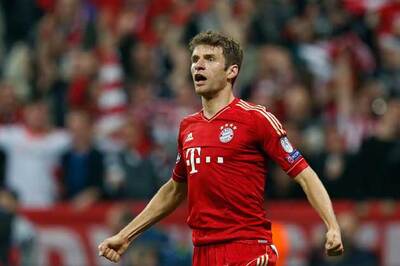 Muller scores twice as Bayern thrash Barcelona 4-0