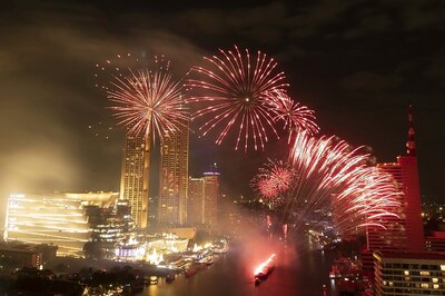 Cheers, Tears, Prayers for 2020: World Ushers in a New Decade With Dazzling Display of Fireworks