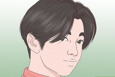 How to Style Middle Part Hair for Guys